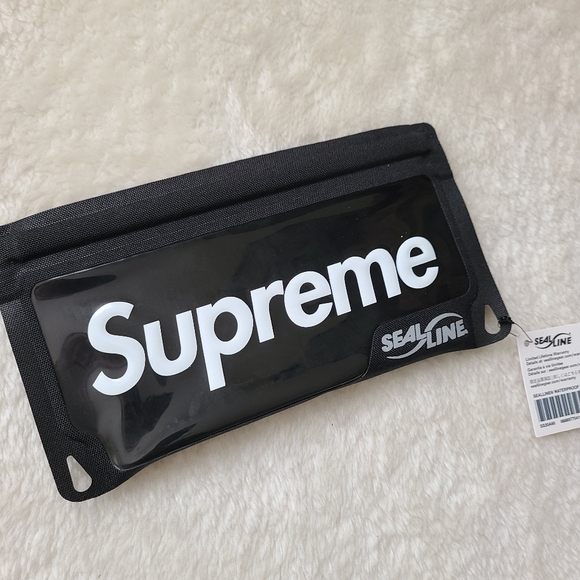 Supreme Seal Line Pouch - Picture 5 of 5
